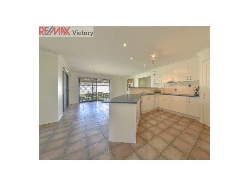 11 Curtin Cr, Morayfield QLD 4506