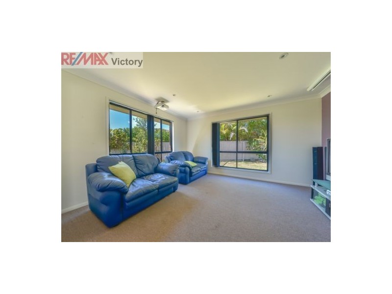 11 Curtin Cr, Morayfield QLD 4506