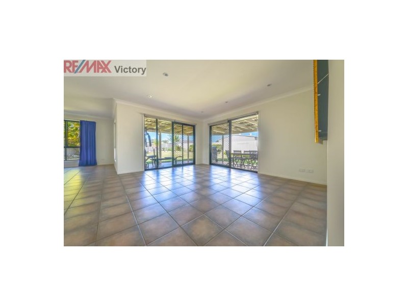 11 Curtin Cr, Morayfield QLD 4506