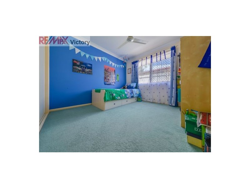 6 Curtin Cres, Morayfield QLD 4506