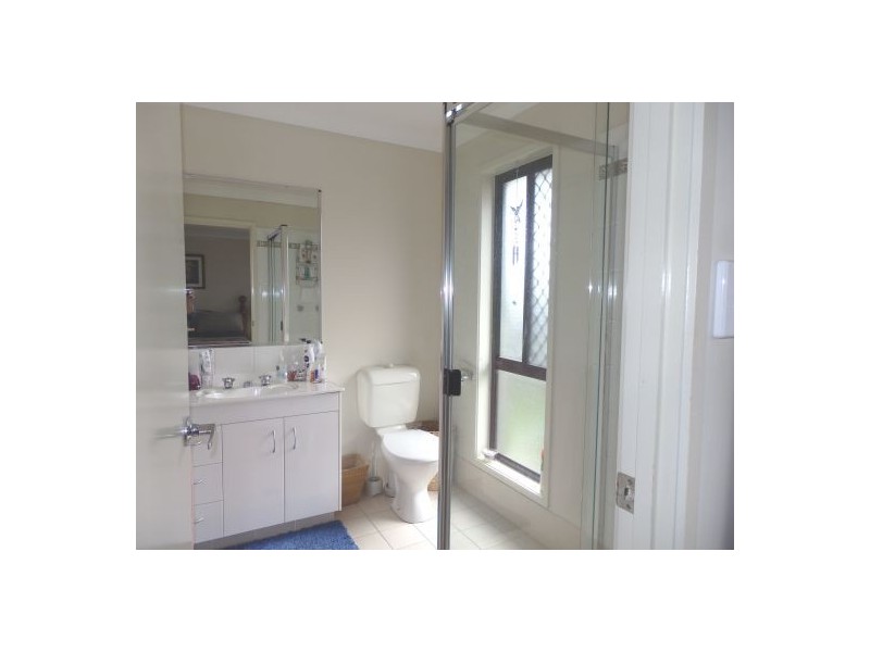 18 Middle Barten Court, Bray Park QLD 4500