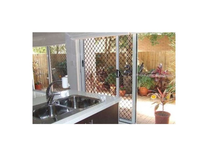 Unit 2, 12-16 Kangaroo Avenue, Bribie Island QLD 4507