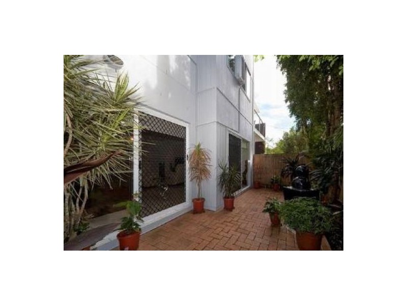Unit 2, 12-16 Kangaroo Avenue, Bribie Island QLD 4507