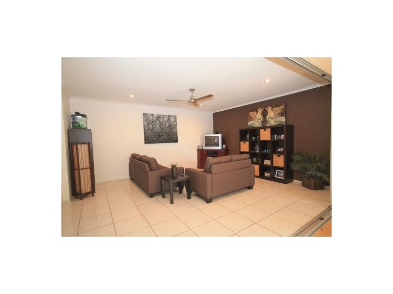 18 Sedgman St, Morayfield QLD 4506