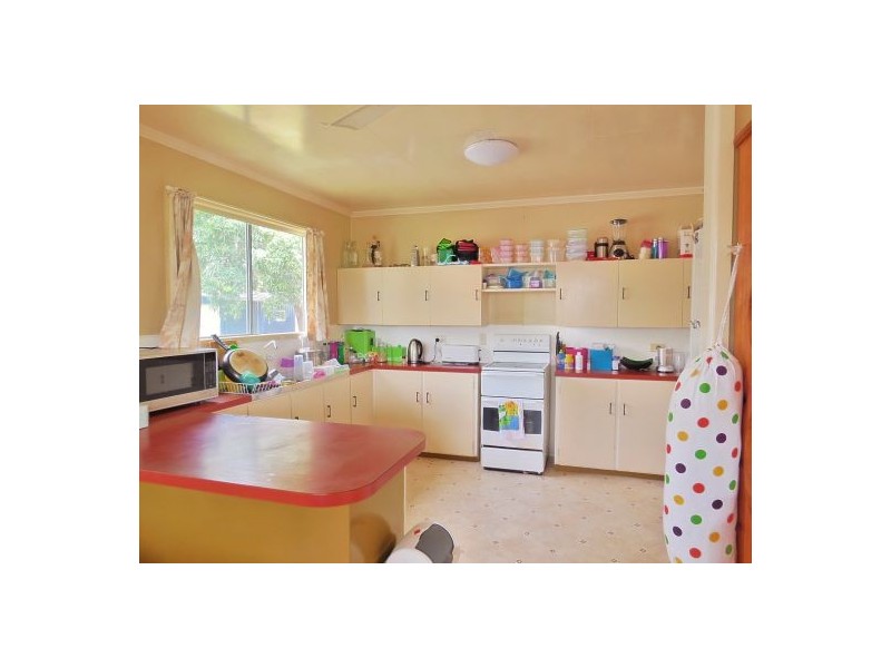 9 Churchill St, Caboolture QLD 4510