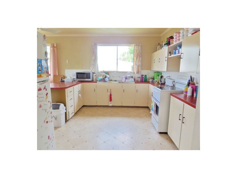 9 Churchill St, Caboolture QLD 4510