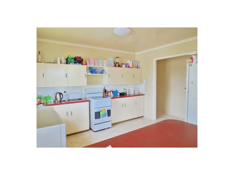 9 Churchill St, Caboolture QLD 4510