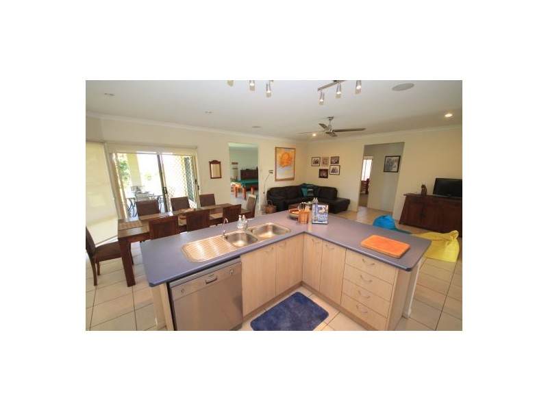 11-15 The Crest, Elimbah QLD 4516