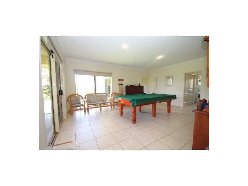 11-15 The Crest, Elimbah QLD 4516