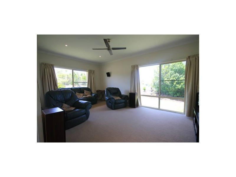 11-15 The Crest, Elimbah QLD 4516