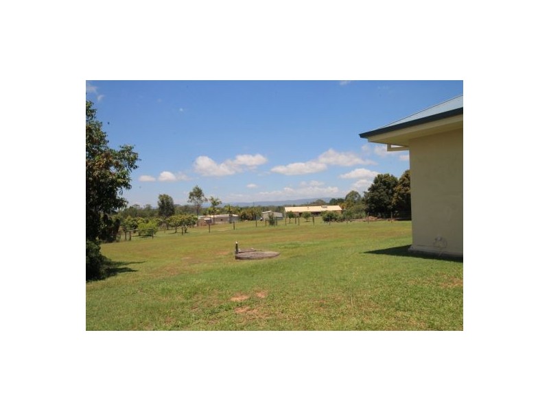 11-15 The Crest, Elimbah QLD 4516