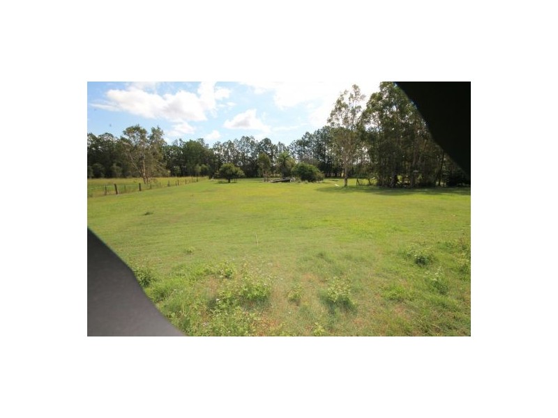 97 Hall Road, Elimbah QLD 4516