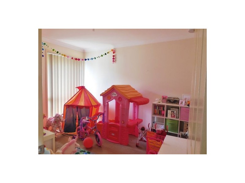 5 Denson St, Morayfield QLD 4506