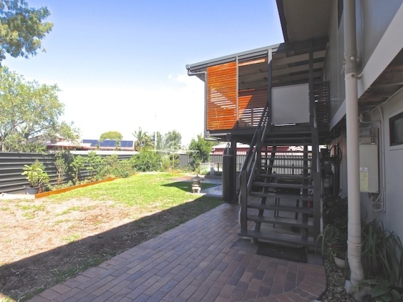 10 Gillian Street, Beachmere QLD 4510