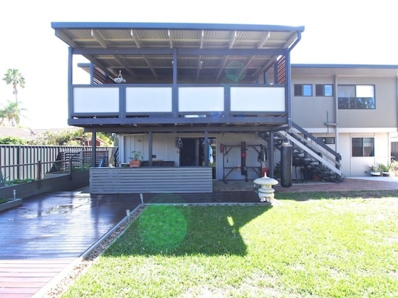 10 Gillian Street, Beachmere QLD 4510