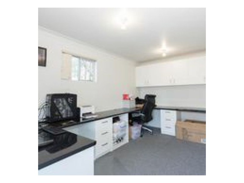 15 Lorebury Drive, Morayfield QLD 4506