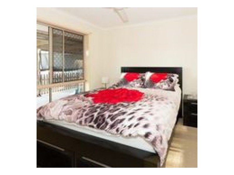 15 Lorebury Drive, Morayfield QLD 4506