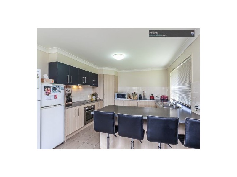 11 Biggera Court, Sandstone Point QLD 4511