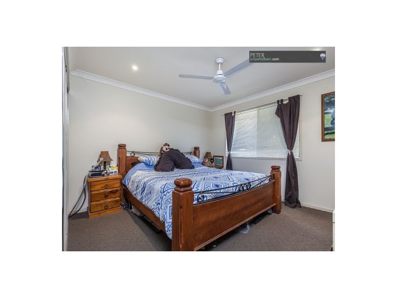 11 Biggera Court, Sandstone Point QLD 4511