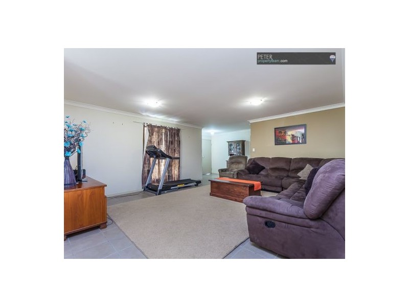 11 Biggera Court, Sandstone Point QLD 4511