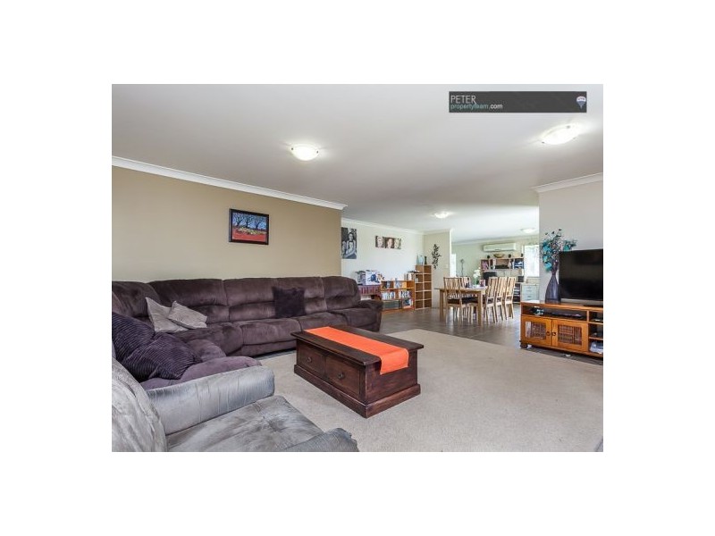 11 Biggera Court, Sandstone Point QLD 4511