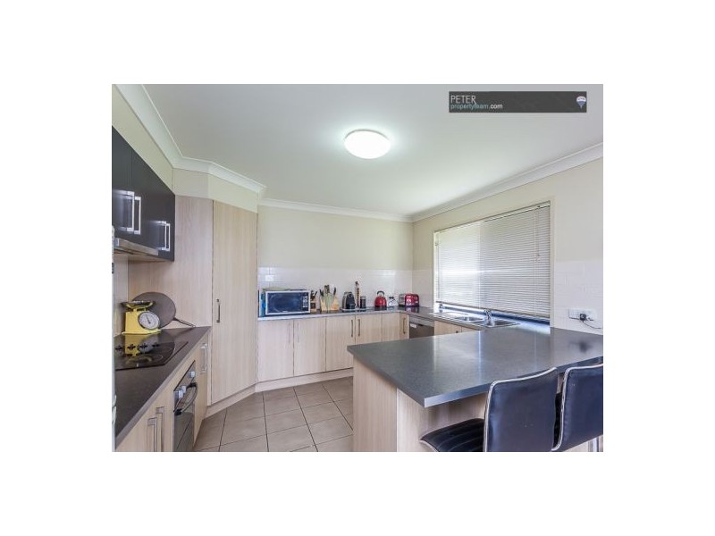 11 Biggera Court, Sandstone Point QLD 4511