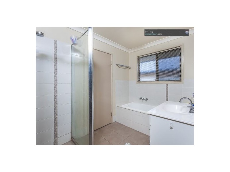 11 Biggera Court, Sandstone Point QLD 4511