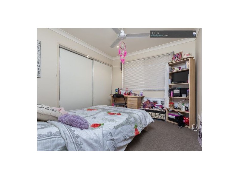 11 Biggera Court, Sandstone Point QLD 4511