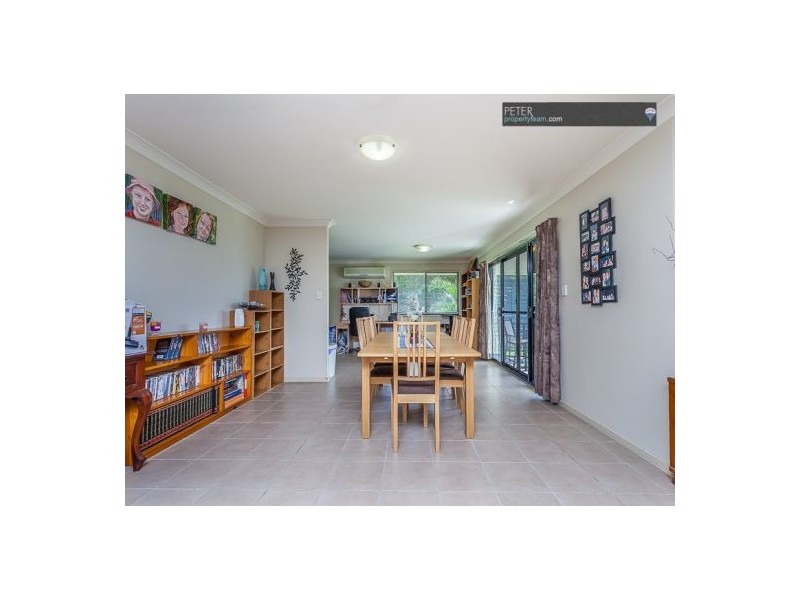 11 Biggera Court, Sandstone Point QLD 4511