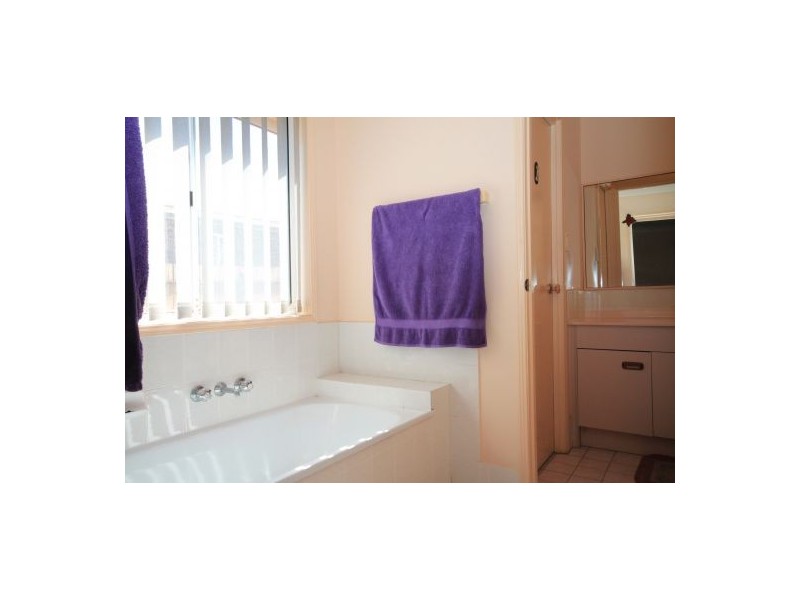 35 Cook Avenue, Caboolture South QLD 4510