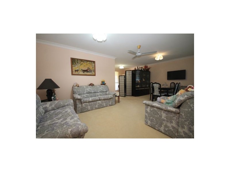 35 Cook Avenue, Caboolture South QLD 4510