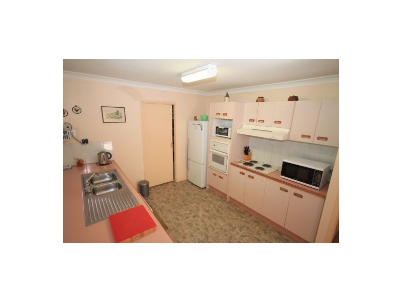 35 Cook Avenue, Caboolture South QLD 4510