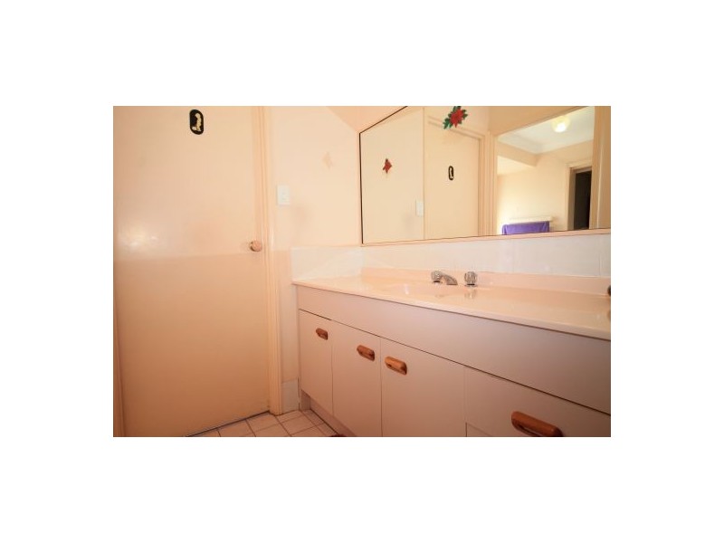 35 Cook Avenue, Caboolture South QLD 4510