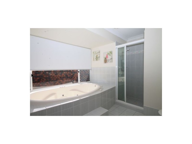 138 Relesah Drive, Ningi QLD 4511