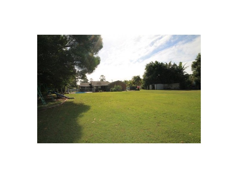138 Relesah Drive, Ningi QLD 4511