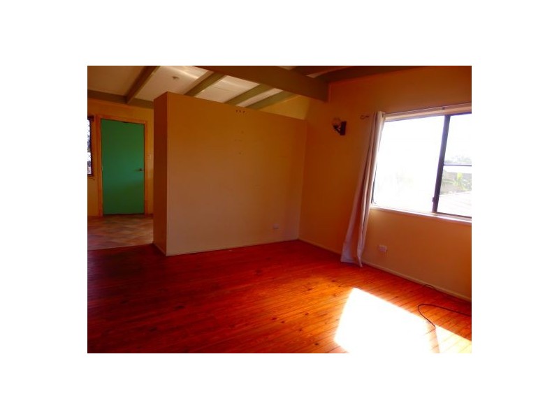 19 Ruth, Caboolture QLD 4510