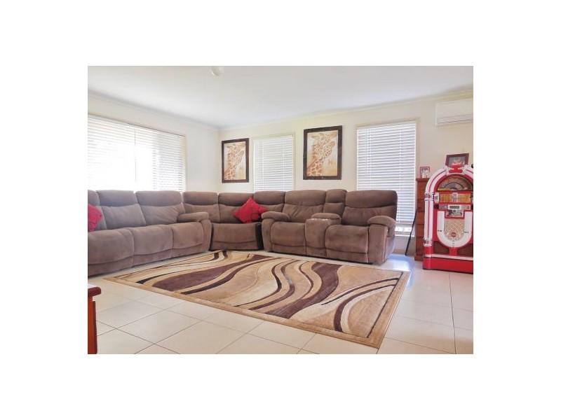 18 Alexander Crescent, Morayfield QLD 4506