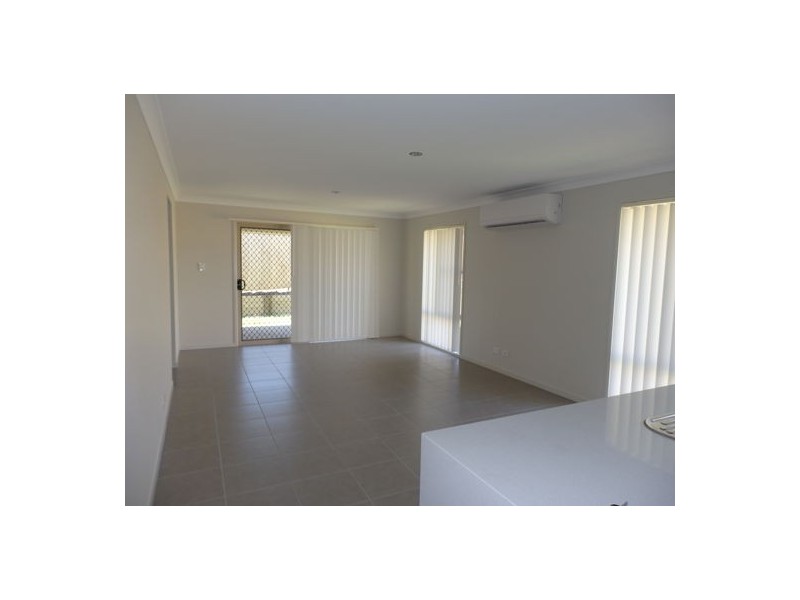 1 Frepelle Street, Morayfield QLD 4506
