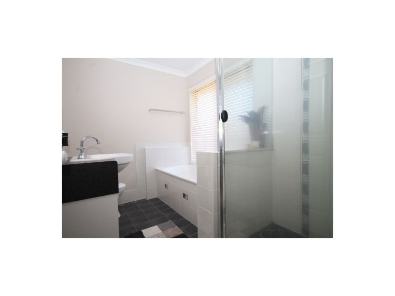 185- Caboolture River Rd, Morayfield QLD 4506