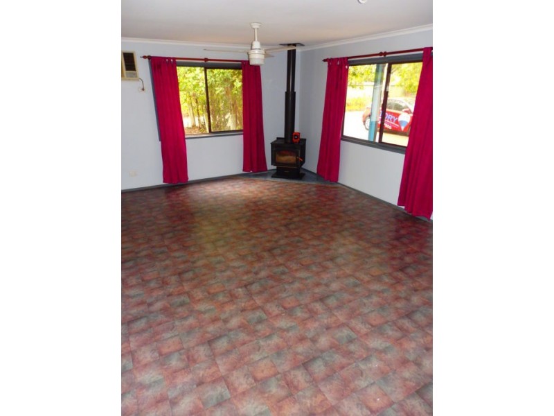 114 Pumicestone Road, Caboolture QLD 4510