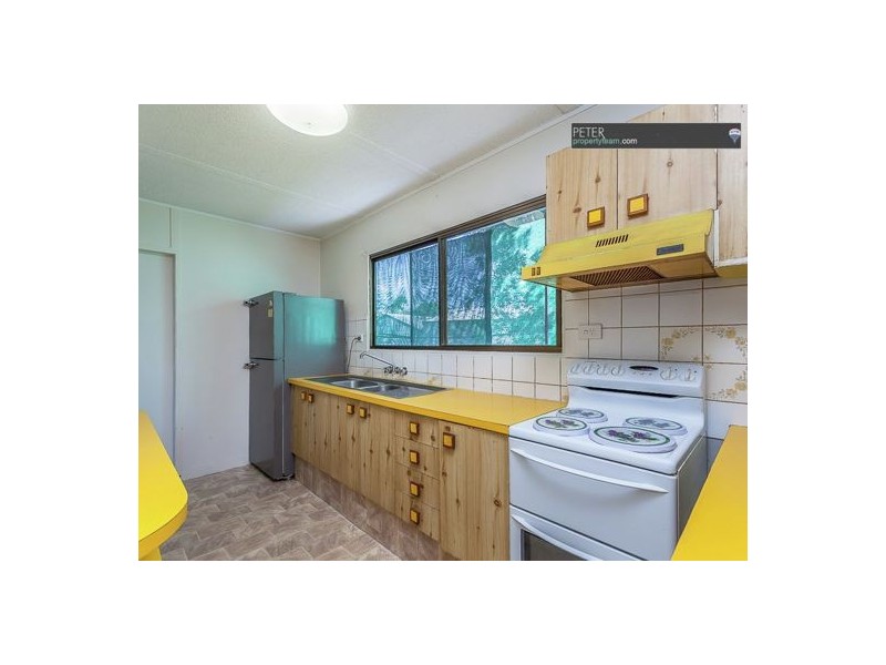 72 James Road, Beachmere QLD 4510