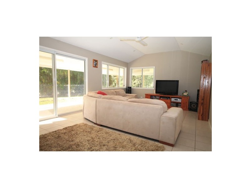 20-22 Wedgebill Court, Elimbah QLD 4516