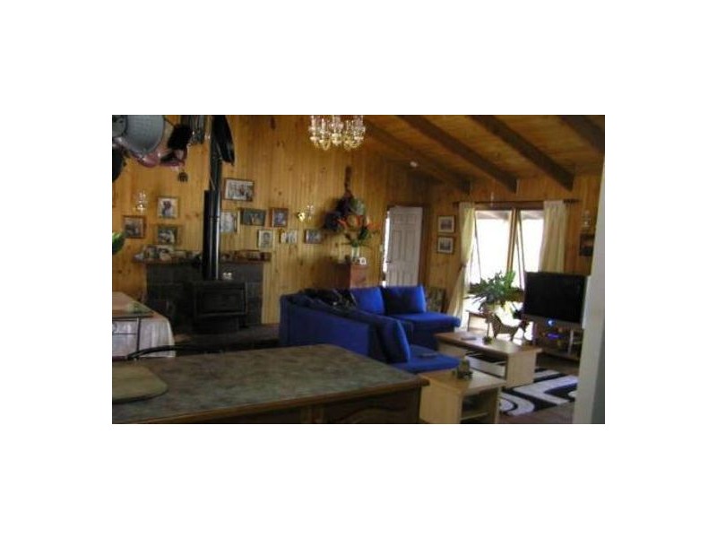 453 Oakey Flat Road, Morayfield QLD 4506