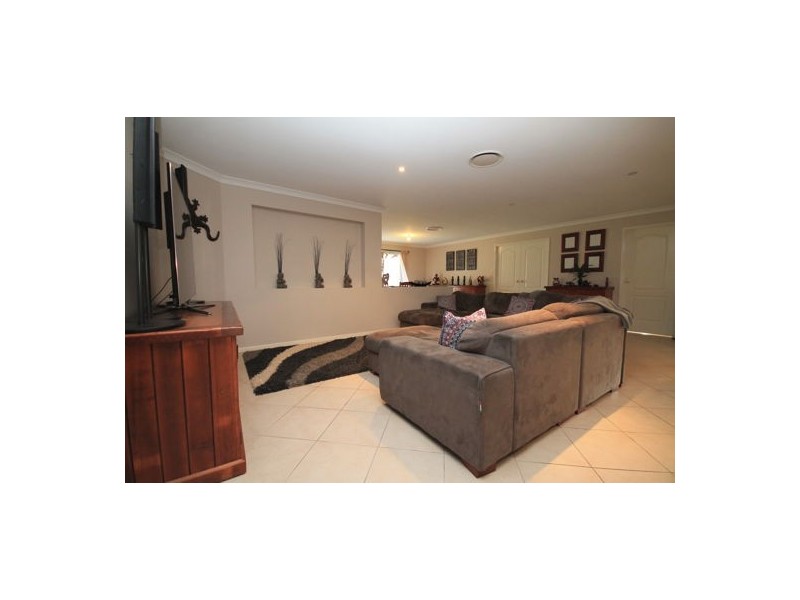 19 Coventry Place, Caboolture QLD 4510