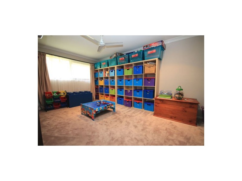 19 Coventry Place, Caboolture QLD 4510