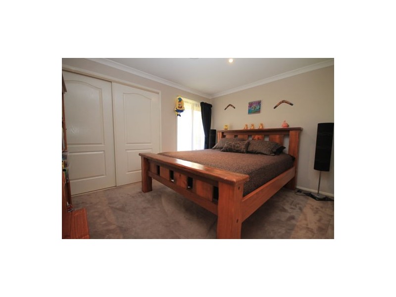 19 Coventry Place, Caboolture QLD 4510