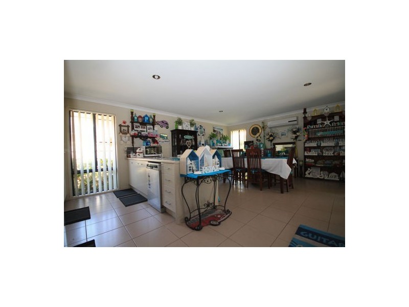 8 Redcedar Place, Morayfield QLD 4506