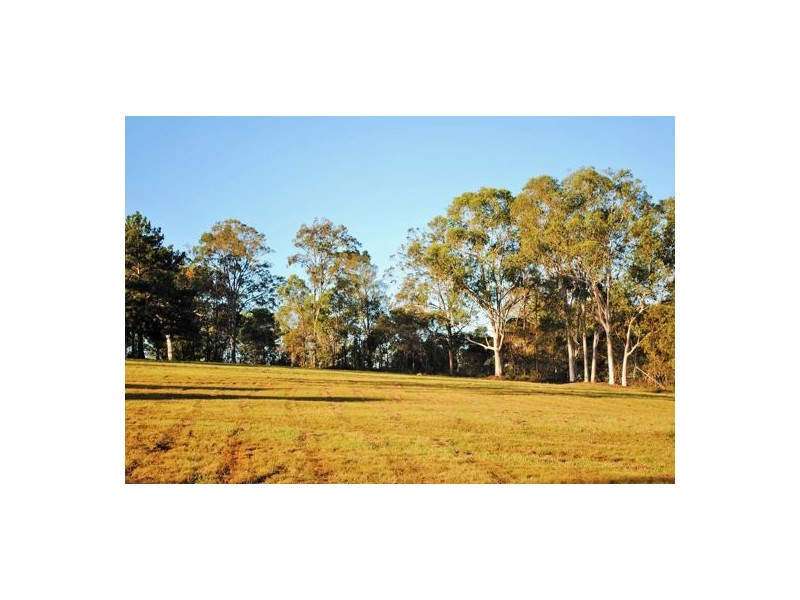 618 Bellmere Road, Bellmere QLD 4510