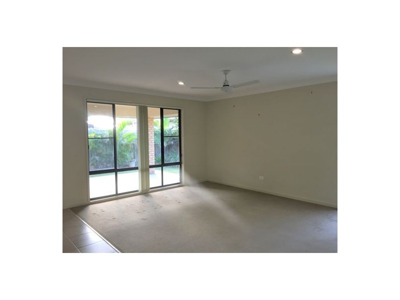 8 Redcedar Place, Morayfield QLD 4506