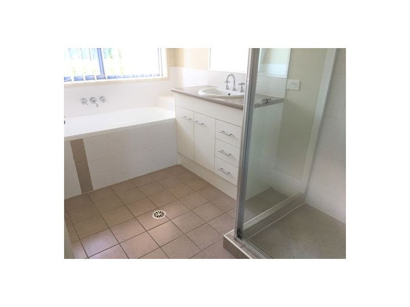 8 Redcedar Place, Morayfield QLD 4506